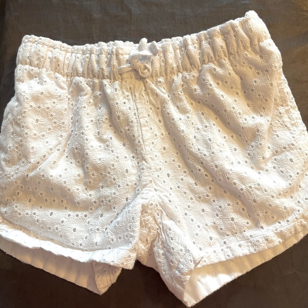 Cat and Jack - size 5T- white eyelet shorts